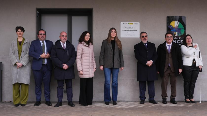 Díaz Ayuso visita junto a la Infanta Sofia el nuevo hospital del Centro de Cría y Adiestramiento de la Fundación ONCE del Perro Guía La presidenta Isabel Díaz Ayuso durante su visita al nuevo hospital