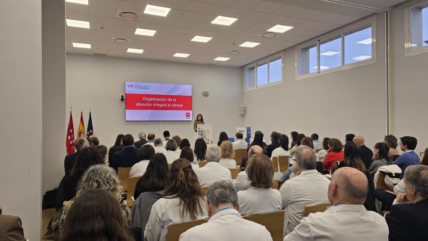 La consejera Fátima Matute durante la reunión
