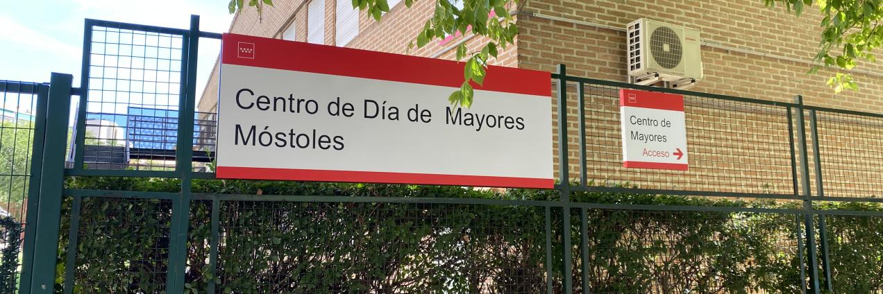 Facha Centro de Día para Mayores Móstoles