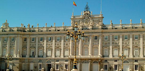 Imagen del Palacio Real de Madrid desde el patio de armas