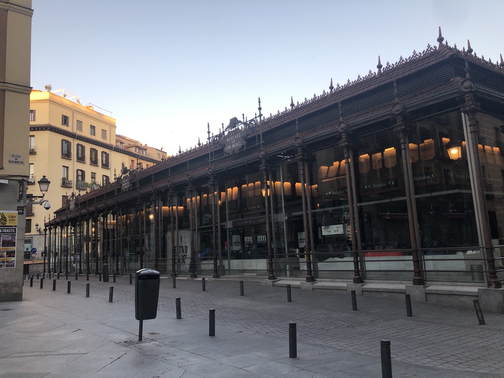 Exterior del mercado de San Miguel