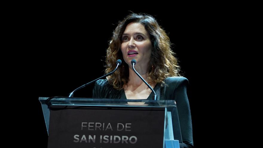 La presidenta vestida de negro en la gala