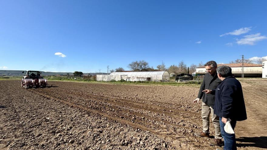 El consejero Carlos Novillo en la Finca La Chimenea