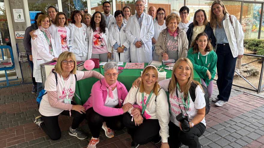 VII Máster Class de Zumba | Día Mundial del Cáncer de Mama Profesionales del Hospital Severo Ochoa, voluntarios de la AECC y pacientes participan en la VII Máster Class de Zumba
