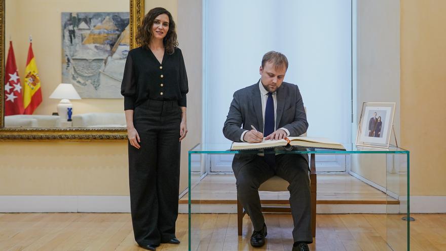 La presidenta durante la reunión 