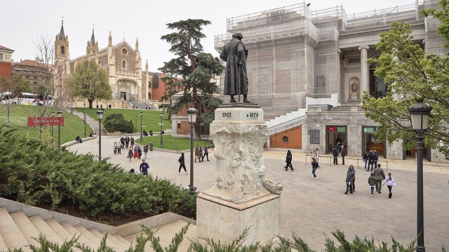 Vista de Museo del Prado en obras y el monasterio de San Jerónimo el Real