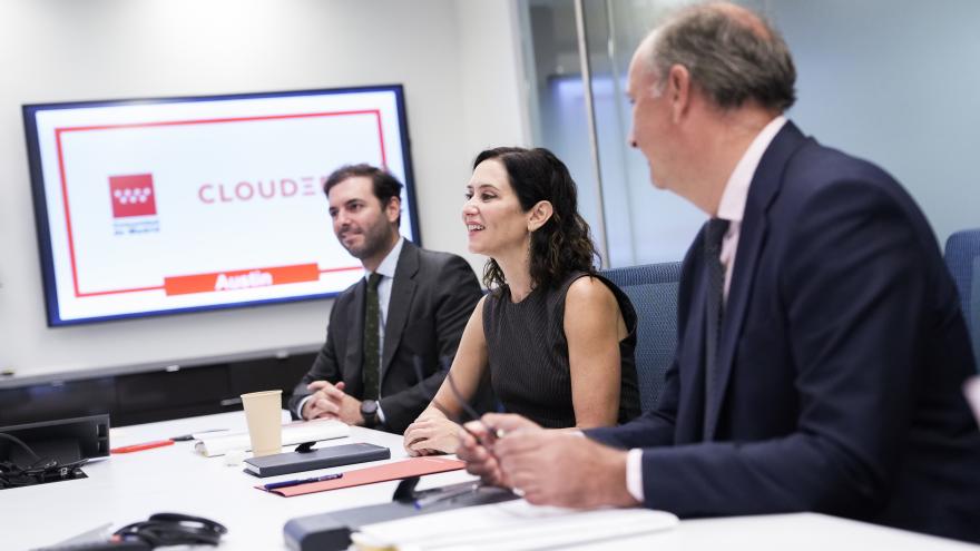 Diaz Ayuso anuncia en Texas la creación junto a la tecnológica Cloudera del laboratorio de datos e IA más avanzado de Europa en el sector público La presidenta Isabel Díaz Ayuso y el consejero Miguel López-Valverde