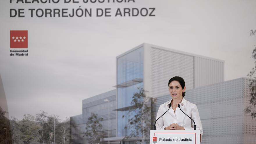 Díaz Ayuso inaugura el Palacio de Justicia de Torrejón de Ardoz que atiende a más de 230.000 personas de once municipios  La presidenta Isabel Díaz Ayuso