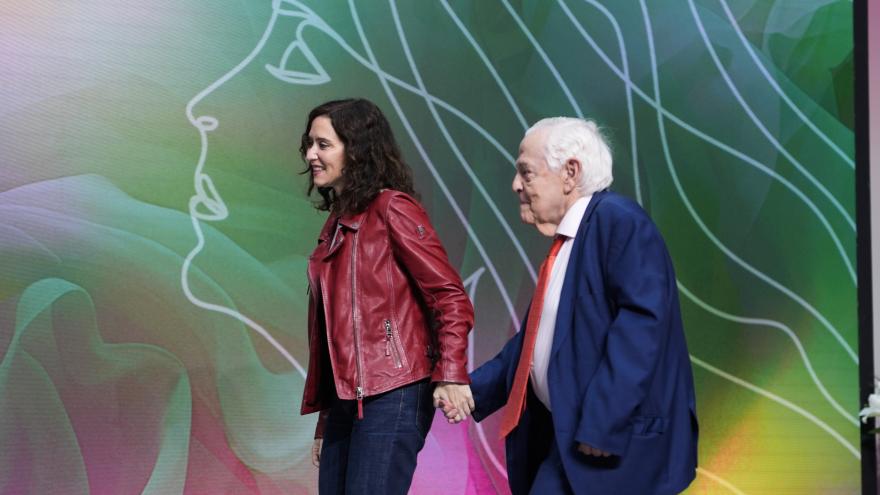 Díaz Ayuso defiende la igualdad ante la ley y las oportunidades en la entrega de los Reconocimientos 8 de marzo: “Esta lucha es de todos” Díaz Ayuso