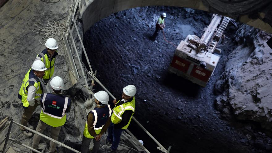 La Comunidad de Madrid presenta el proyecto de restauración del Parque Madrid Río, integrado en las obras de ampliación de la Línea 11 de Metro El viceconsejero García