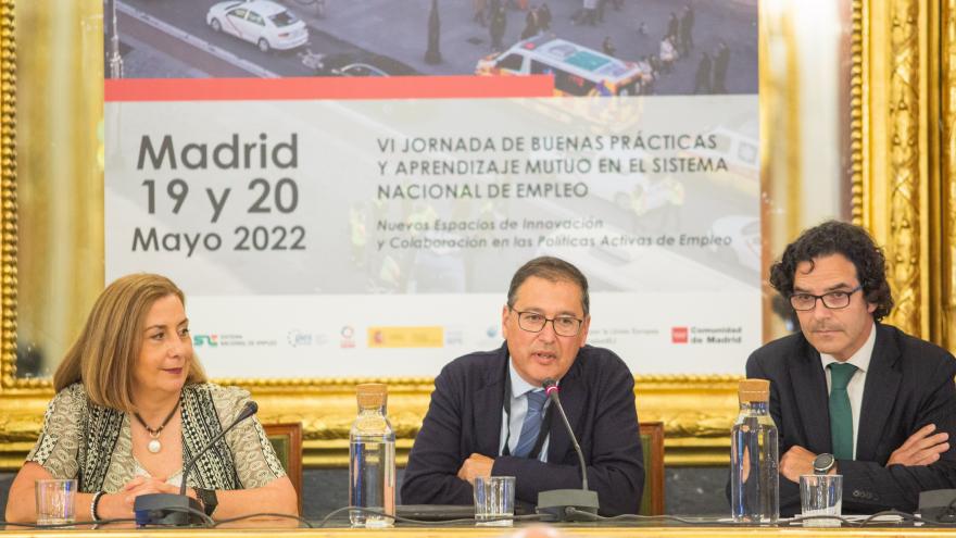 Marta del Mazo, Repsol, Profesor Martínez Cobas, Universidad de Vigo moderador debate de Empresas y J Antonio Tesón de Endesa