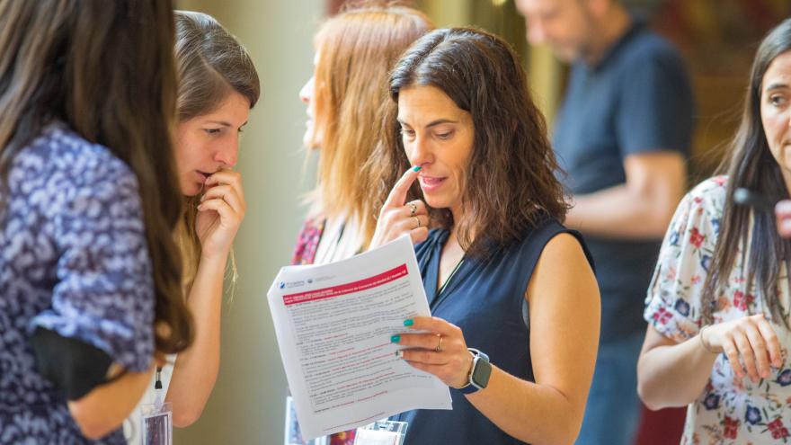 Raquel Muñiz, Marina Polo y otras miembros del equipo colaborador en la organización de NTT Data y 