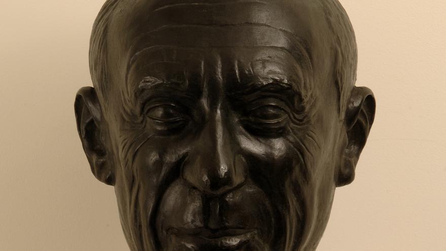 Busto con el rostro de Pablo Picasso adulto