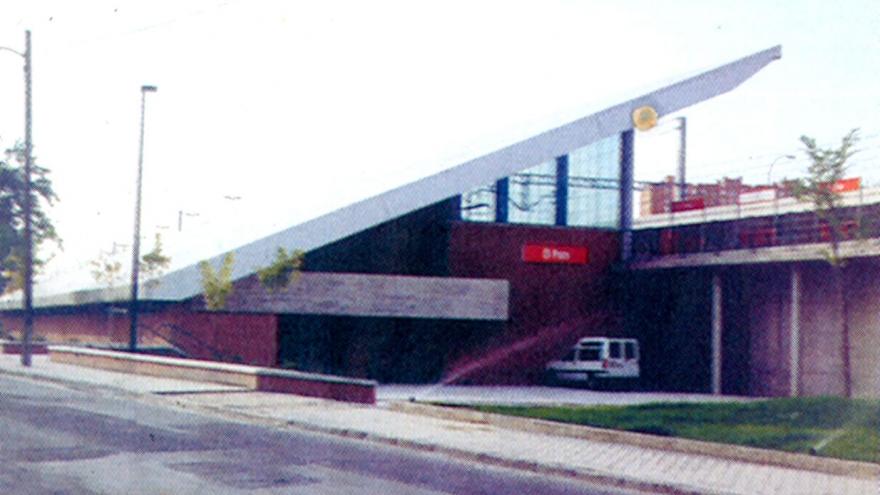 Vista desde el exterior de la estación de El Pozo