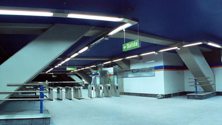 Acceso estación Lacoma