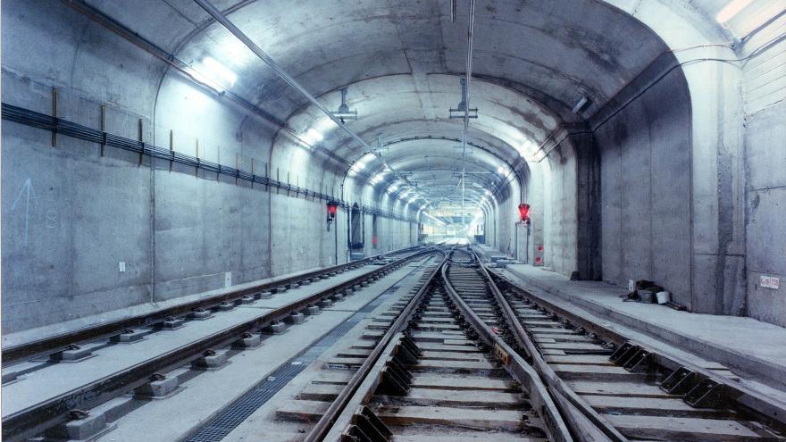 Falso túnel entre Lacoma y Pitis