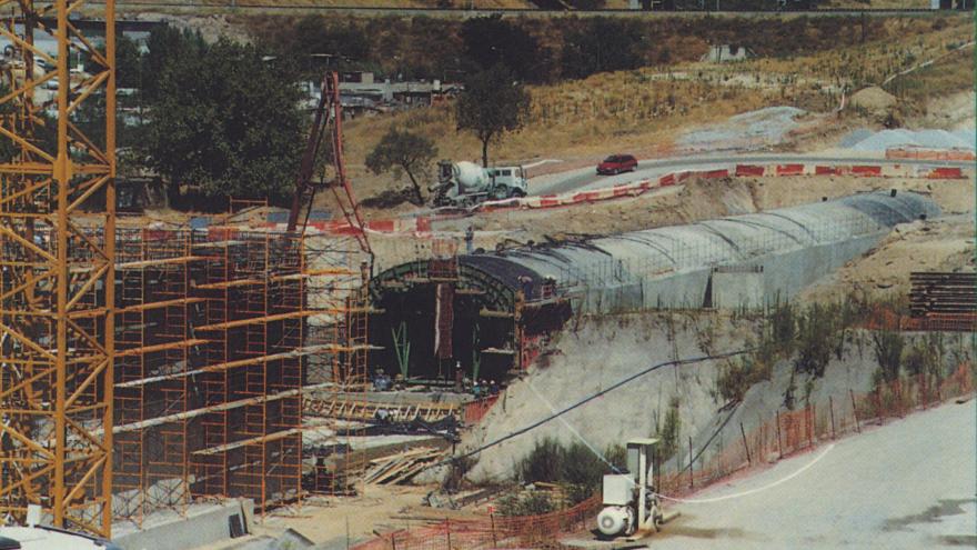 Construcción falso túnel entre Arroyo Fresno y Pitis