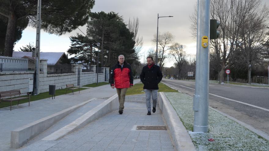 El consejero Carlos Izquierdo en su visita a Guadarrama