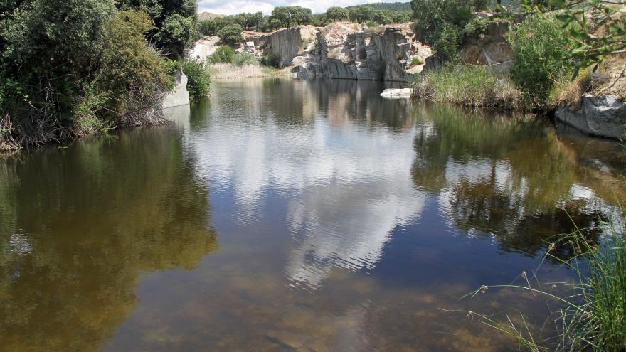 Parada 4: humedal originado en el hueco de la cantera.