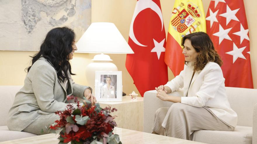 La presidenta con la embajadora