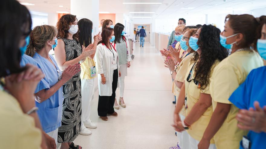 La presidenta en su visita al hospital