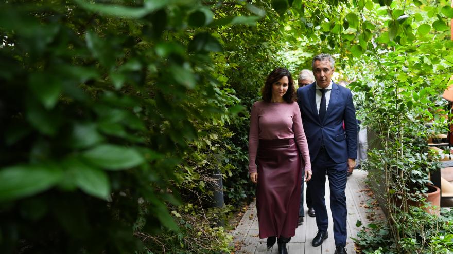 La presidenta durante su llegada al acto