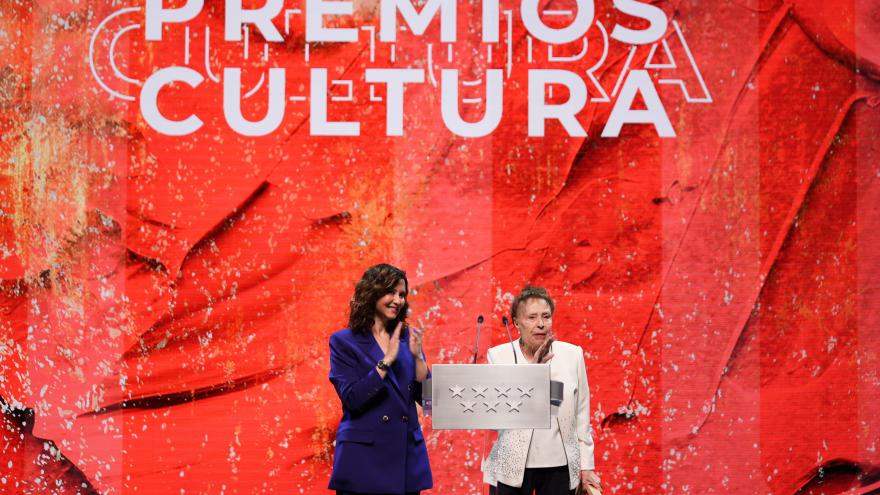 La presidenta durante la entrega de los premios