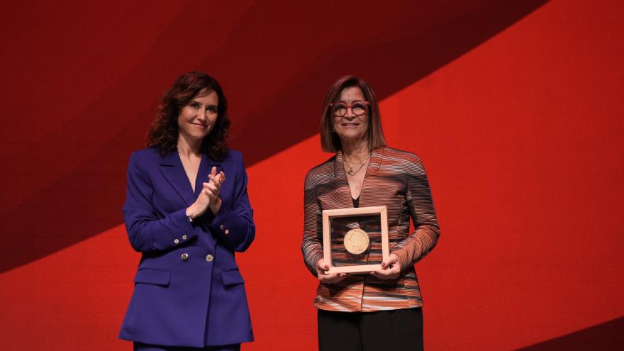 La presidenta durante la entrega de los premios