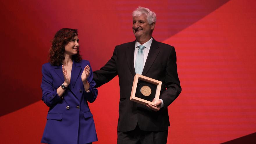 La presidenta durante la entrega de los premios