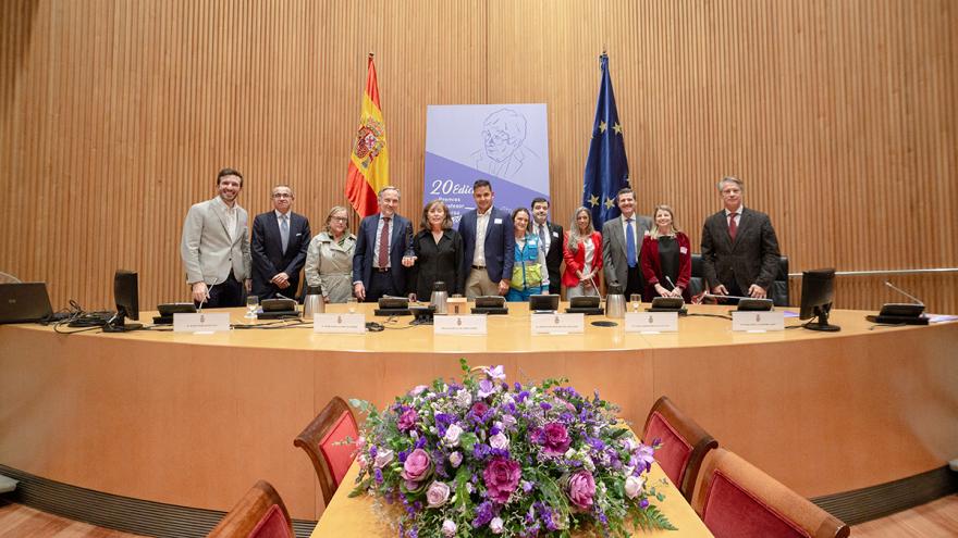 Miembros de CardioRed1 con el premio recibido