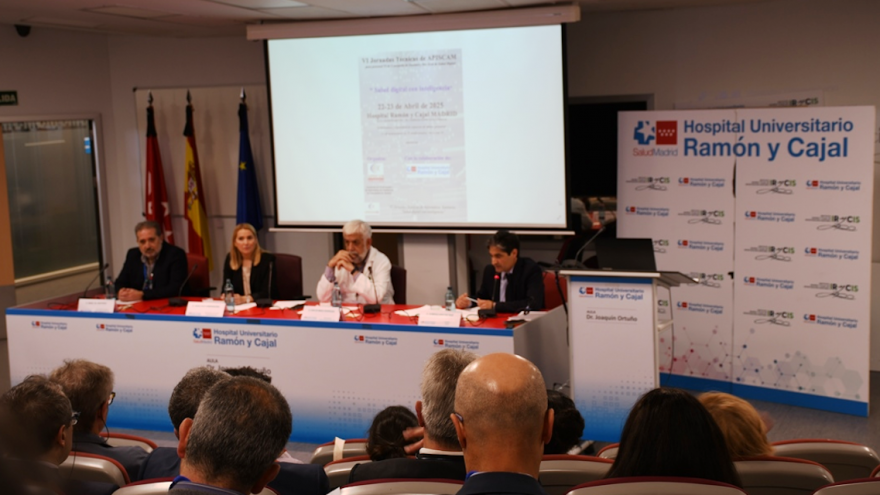 Imagen de la mesa inaugural del evento en el Hospital Universitario Ramón y Cajal
