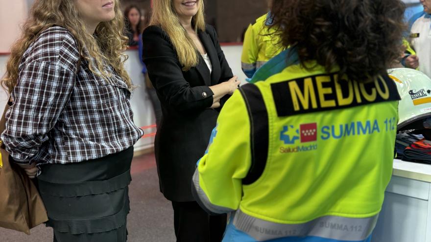 Imagen de la consejera de Familia en el espacio de SUMMA 112 en Aula