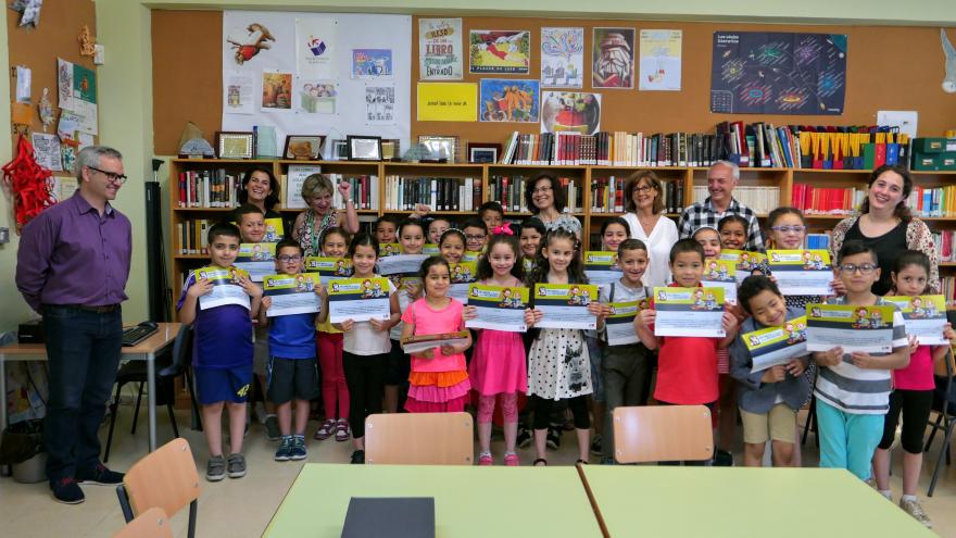 Escolares premiados en concurso desayunos saludables