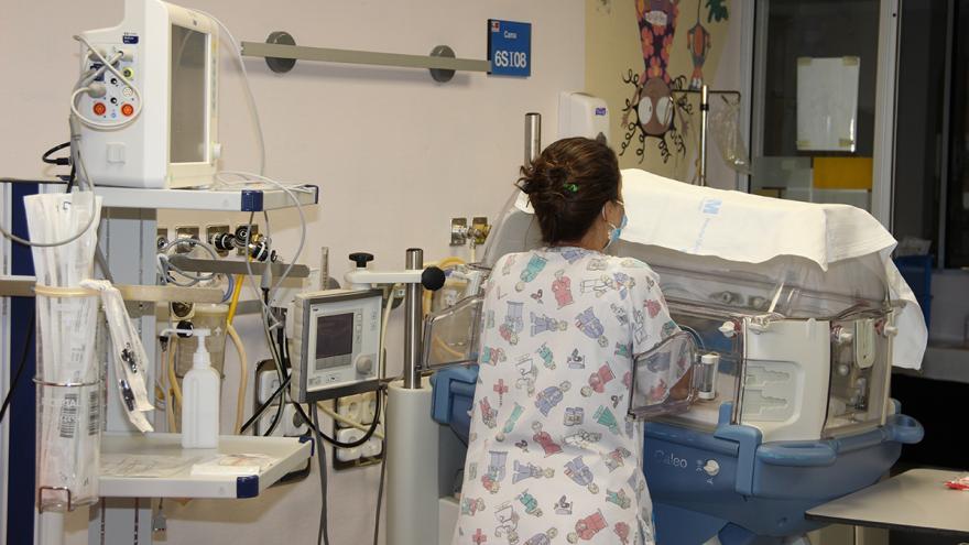 Humanización de la asistencia sanitaria en el Servicio de Neonatología Humanización de la asistencia sanitaria en el área de Neonatología