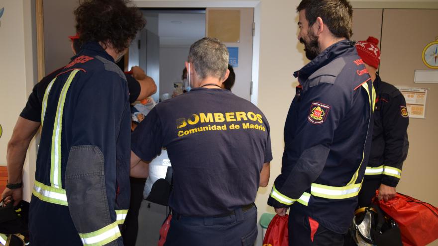 Visita de bomberos en huis
