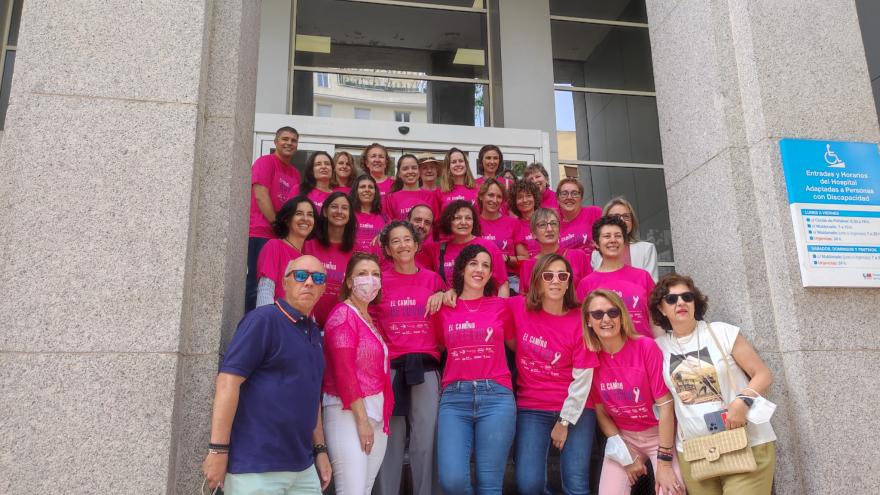 Maximiliano López con el grupo del proyecto "El camino de tu vida"