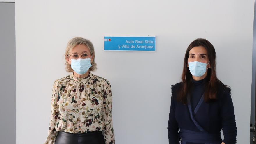 La alcaldesa de Aranjuez y la gerente del Hospital del Tajo en el nombramiento de la Sala de Aranjuez