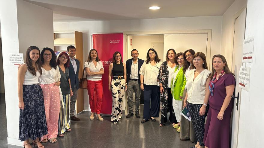 Foto de grupo de la jornada con compañías que apoyan su celebración