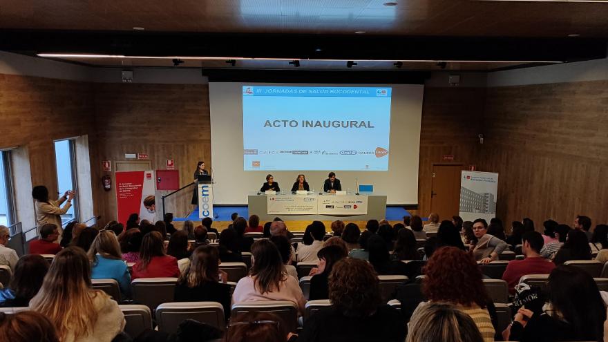 Mesa inaugural de las III Jornadas de Salud Bucodental