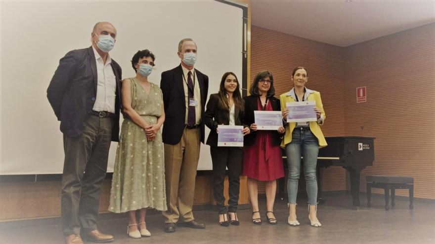 Reponsables de la Consejería de Sanidad junto con premiados en las I Jornadas de Innovación de Atención Prmaria
