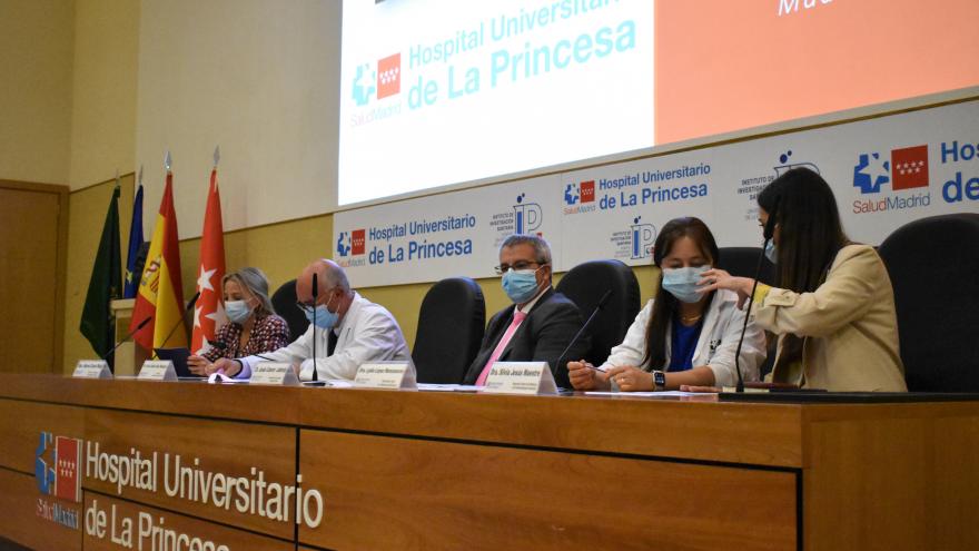 Mesa acto acreditación UTM