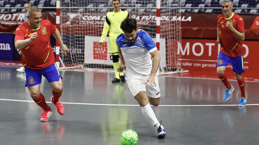 Momento del partido homenaje a los profesionales sanitarios