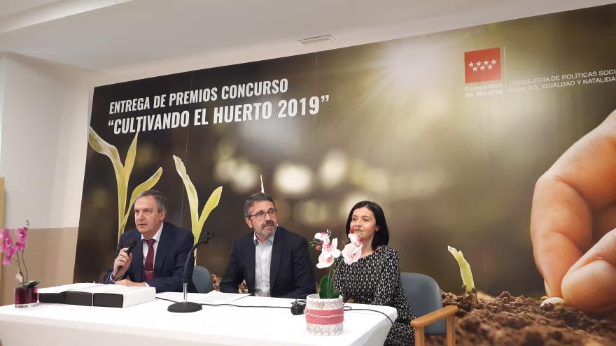 Integrantes mesa jurado entrega de premios