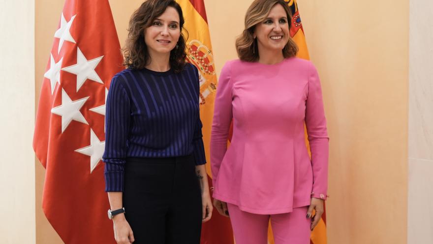 La presidenta junto a la alcaldesa de Valencia