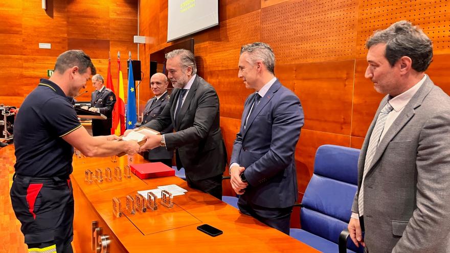 El consejero Enrique López durante el homenaje