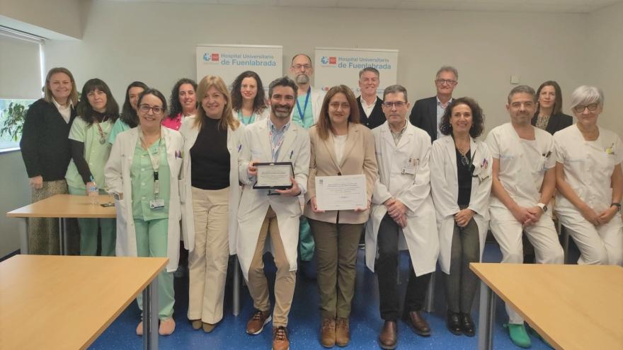 Personas durante un acto institucional