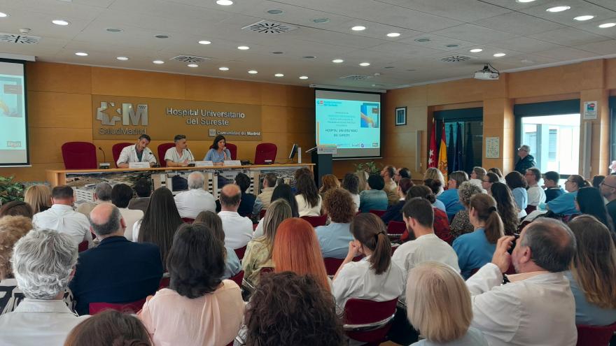 Plano general de asistencia a la jornada BPSO en el salón de actos