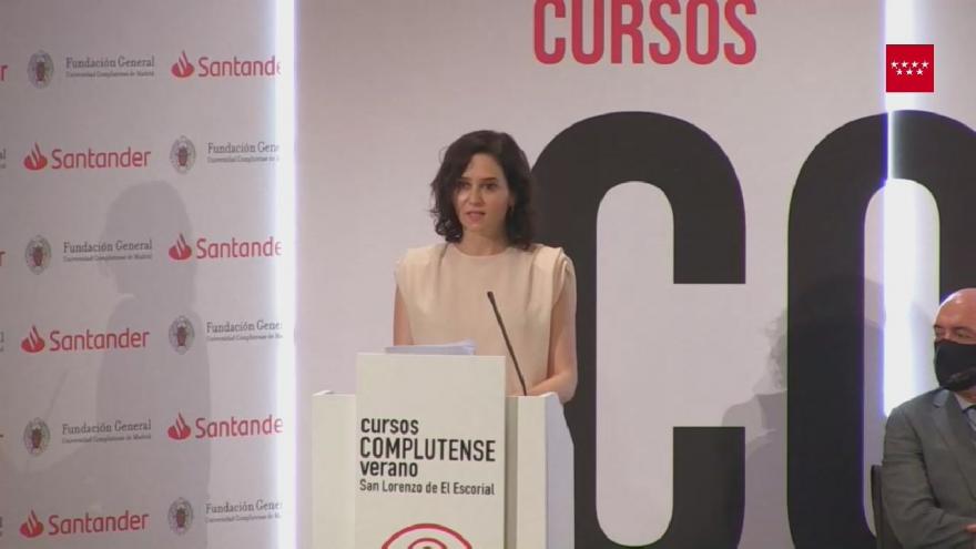 DÍAZ AYUSO PARTICIPA EN LOS CURSOS DE VERANO DE LA UNIVERSIDAD COMPLUTENSE EN SAN LORENZO DE EL ESCORIAL