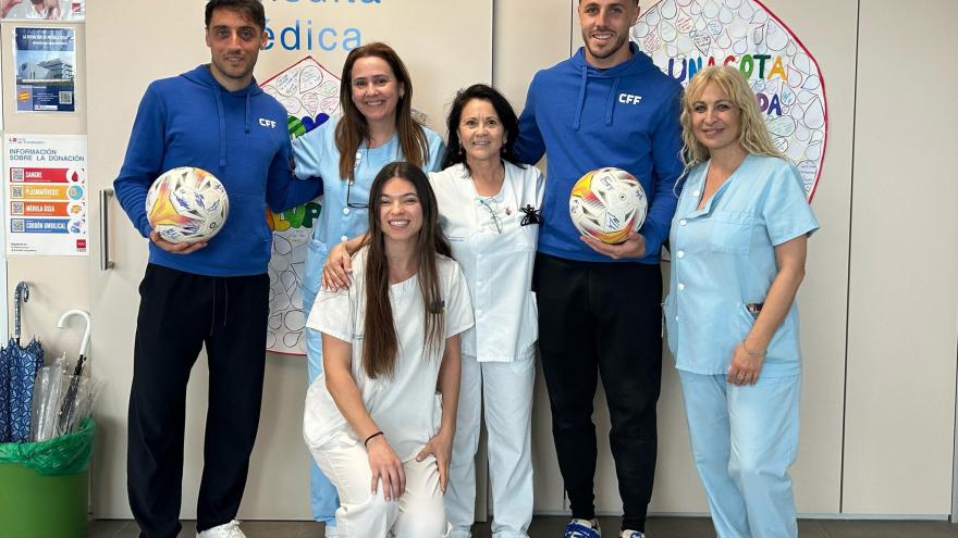 Sanitarias con jugadores de fútbol
