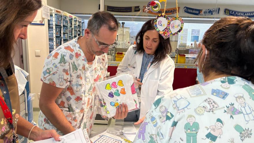 Profesionales de Pediatría ordenan listados y pijamas